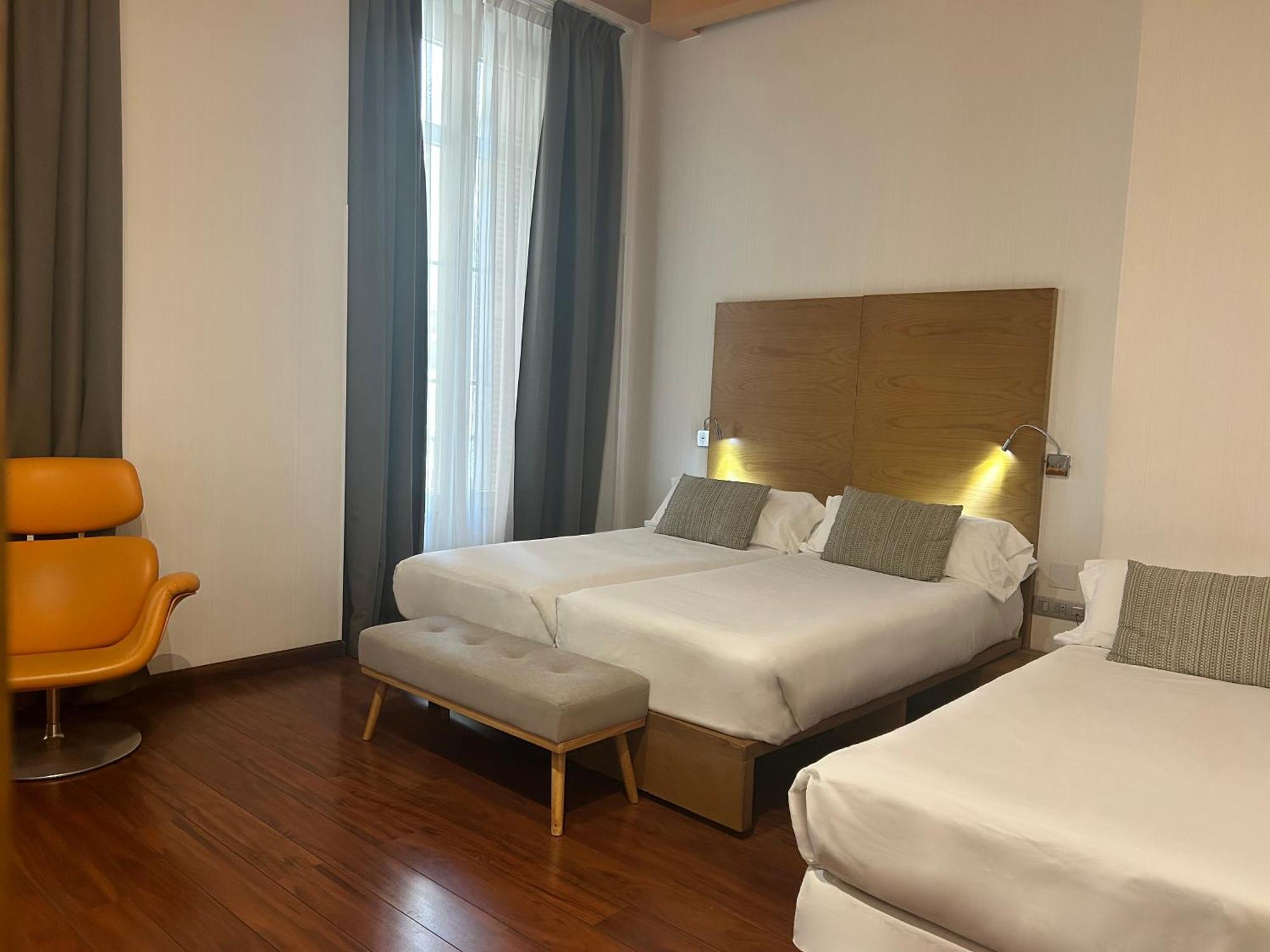 Petit Palace Plaza Málaga Esterno foto